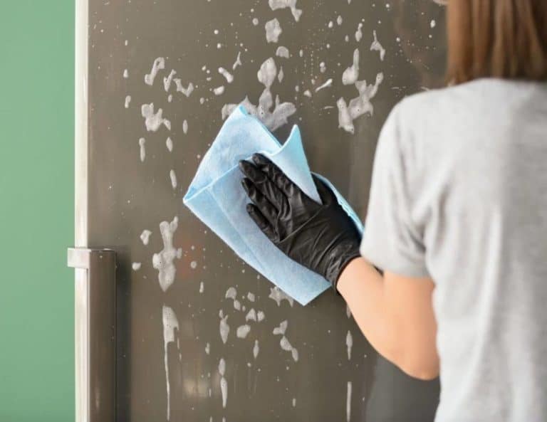 What Do Hotels Use To Clean Glass Shower Doors?